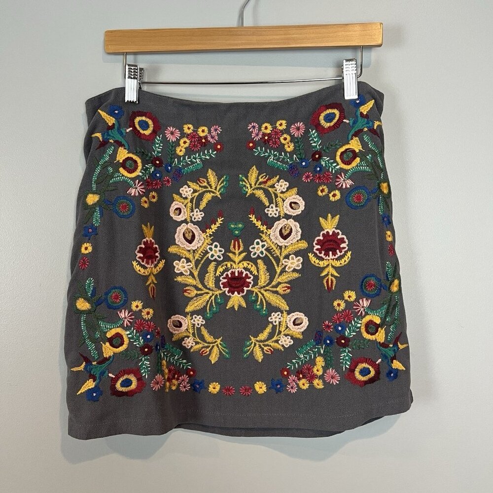 Umgee Grey Boho Floral Embroidered Mini Skirt Size Large NWT